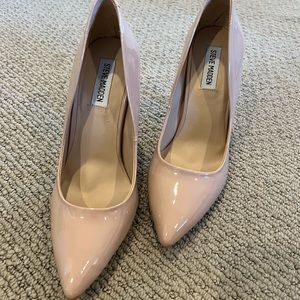 Steve Madden nude heel.